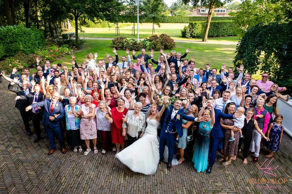 Groepsfoto vanuit kasteel Cammingha