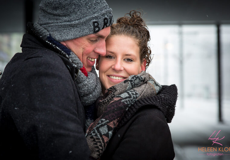 Loveshoot In De Sneeuw Op De Uithof